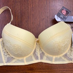 #43 Daisy Fuentes full figure longline bra size 38DD never worn